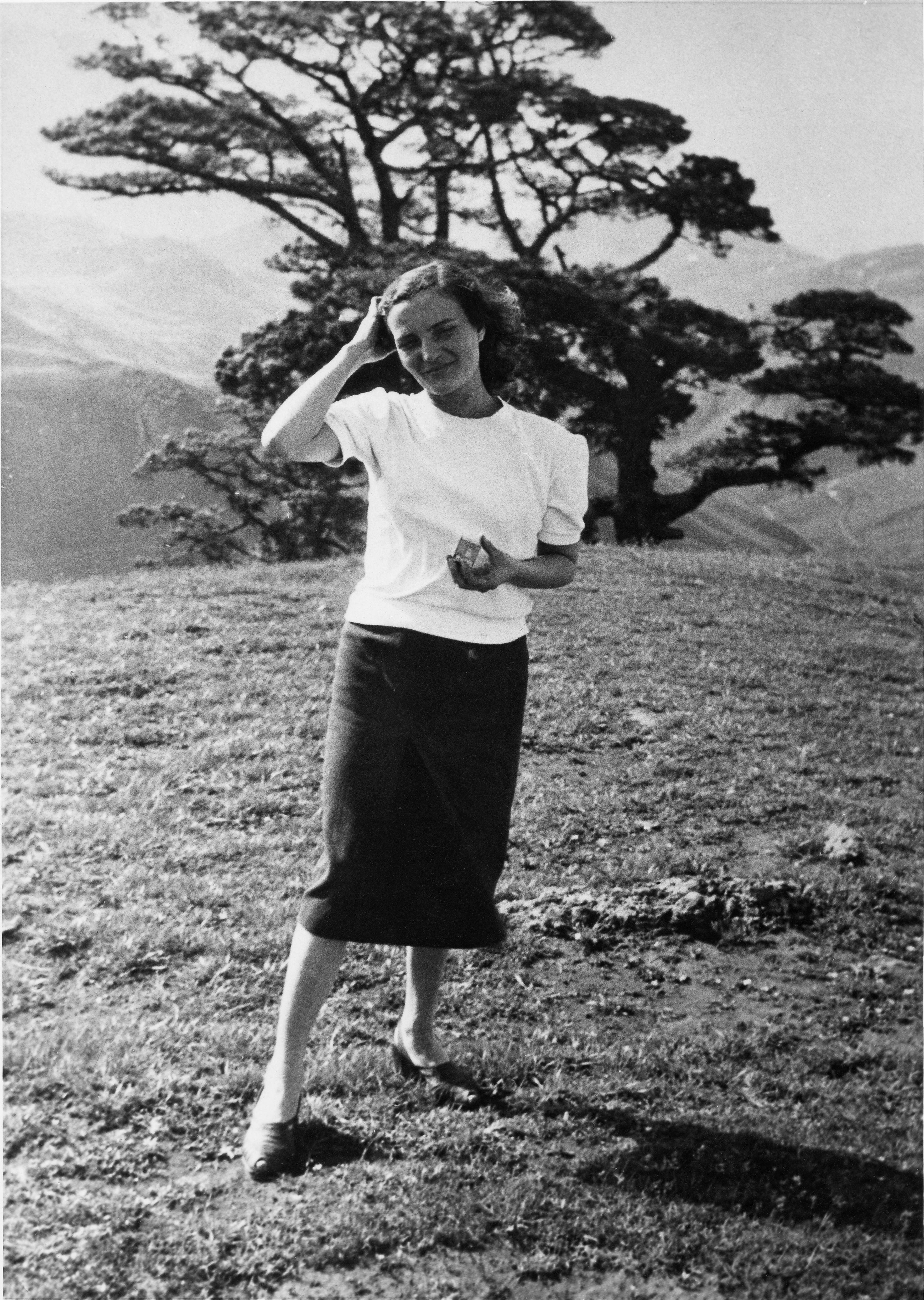 Fotografía de Carmen Laforet en el año 1951, durante un viaje a Canarias.