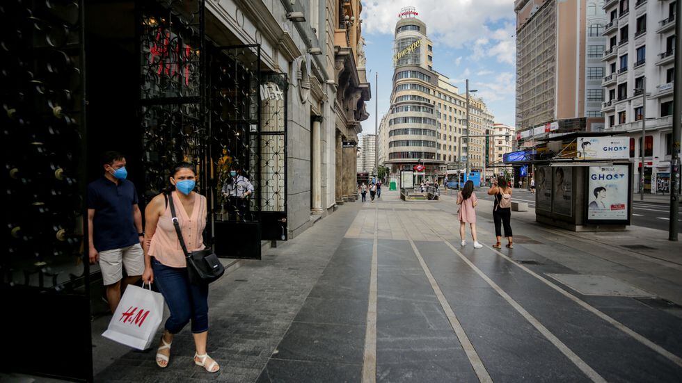 El mirón de los probadores de Gran Vía.