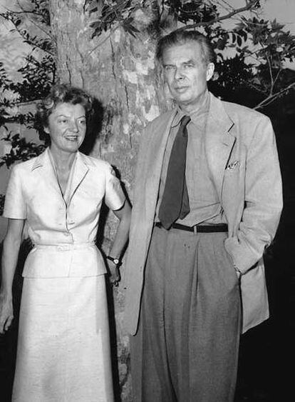 Laura Archera, con Aldous Huxley en 1956.