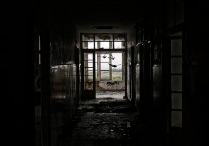 Interior del abandonado hospital de La Marina en Los Molinos (Madrid). 