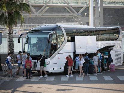 Els estudiants que no han pogut embarcar al creuer.