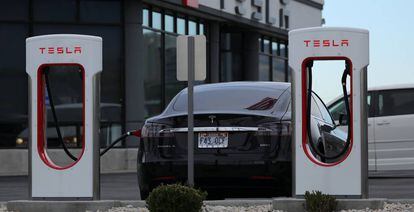 Un punto de recarga Tesla en Salt Lake City