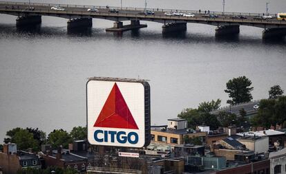 Un letrero de la compañía petrolera Citgo en Boston.