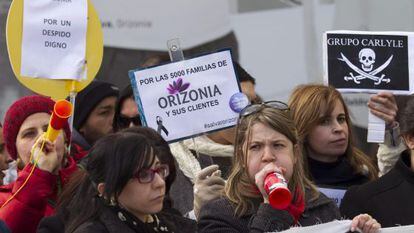 Protestas ante la agencia de viajes Orizonia.