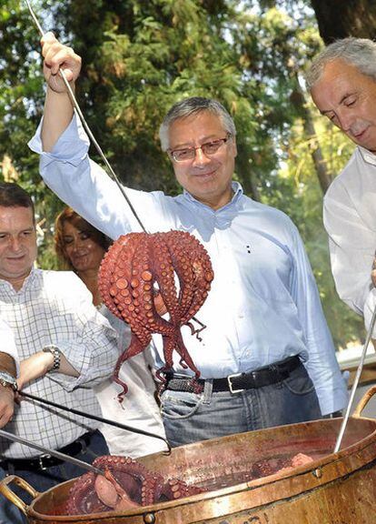 José Blanco, en la fiesta del Pulpo en O Carballiño.