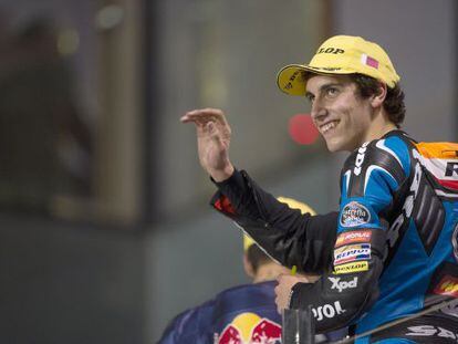 Alex Rins celebra su tercer puesto en el GP de Catar 