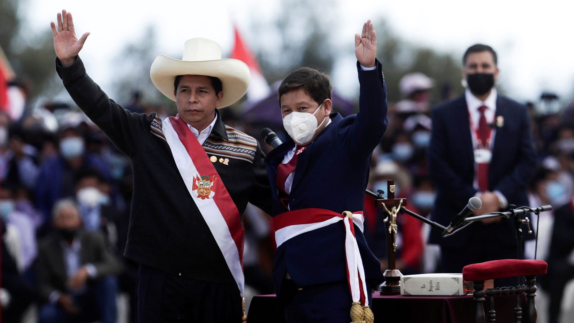 Pedro Castillo obliga a renunciar a su primer ministro, Guido Bellido, tras  69 días de Gobierno en Perú | Internacional | EL PAÍS