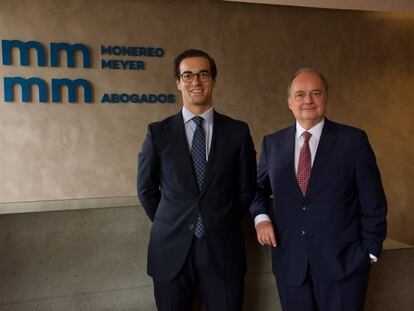 Juan Casulá y Rodrigo López, nuevo socio y asociado respectivamente del área de Propiedad Industrial e Intelectual de Monereo Meyer Abogados.