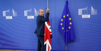 Las banderas británica y europea, el día del lanzamiento de la negociación del Brexit en Bruselas.