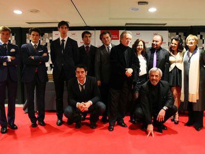 Grupo de galardonados en los Premios Ercilla.
