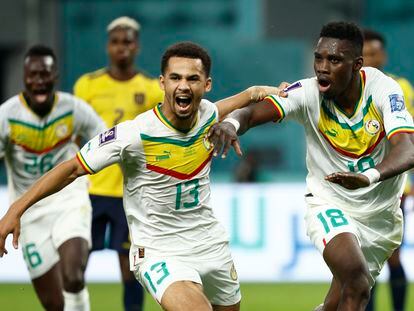 Ismaila Sarr celebra en un partido de la fase de grupos del Mundial de Fútbol Qatar 2022 entre Ecuador y Senegal.