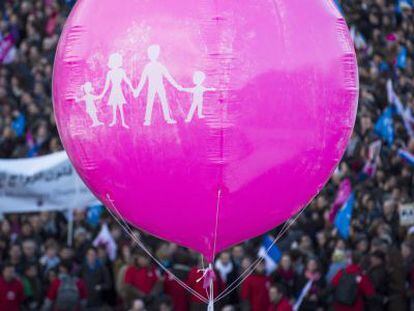 Un globo en la manifestaci&oacute;n en pro de la familia tradicional del domingo en Par&iacute;s.
