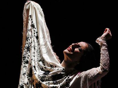 La bailaora Mercedes Ruiz, durante su actuaci&oacute;n en &#039;Ella&#039;, el espect&aacute;culo que abri&oacute; el Festival de Jerez.