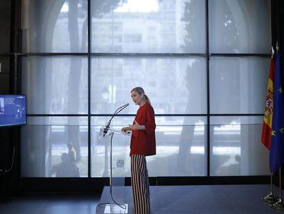 Cifuentes durante la presentación del plan de Cercanías de la región de Madrid.