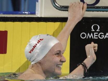 Melanie Costa celebra una de sus medallas en Estambul.