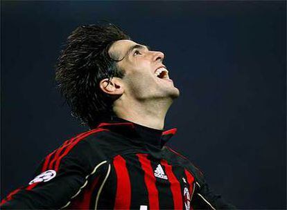Kaká muestra su alegría tras lograr el gol del triunfo