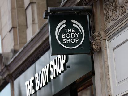 Tienda The Body Shop en la calle londinense de Oxford Street, Reino Unido.