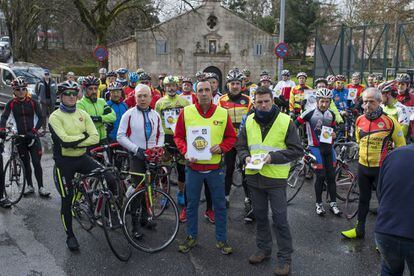 Homenaje en Ourense al ciclista fallecido y a sus compa&ntilde;eros heridos.