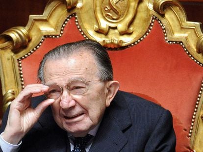 Muere el siete veces primer ministro italiano Giulio Andreotti