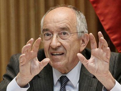 El exgobernador del Banco de España en el Congreso.