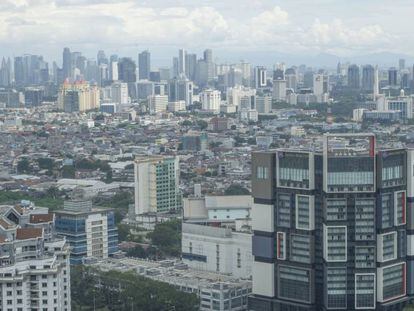 Vista aérea de Yakarta, capital de Indonesia. 