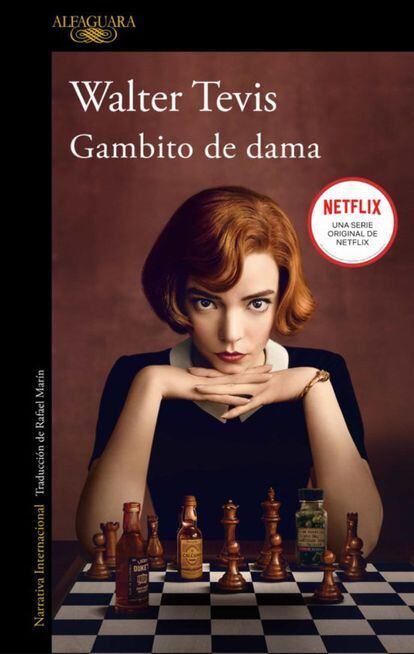 El libro en el que está basada la serie del momento, publicado originalmente en 1983. Una ajedrecista, Beth Harmon, que oscila entre el éxito y el abismo, manteniendo la tensión partida a partida.
Precio: 19,90 euros.