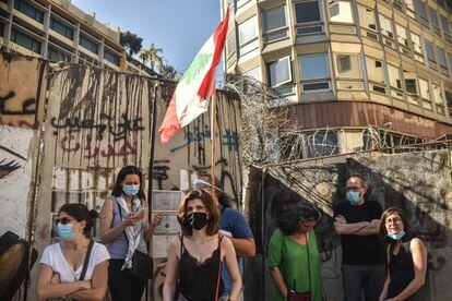 Los manifestantes han vuelto a exigir la dimisión del Gobierno que encabeza Hasan Diab durante una manifestación este sábado en Beirut.