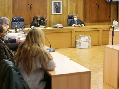 Sesión en febrero de 2022 del juicio contra Ana Sandamil por el asesinato de su hija Desirée Leal. La acusación solicitó la prisión permanente revisable, a la que fue condenada.