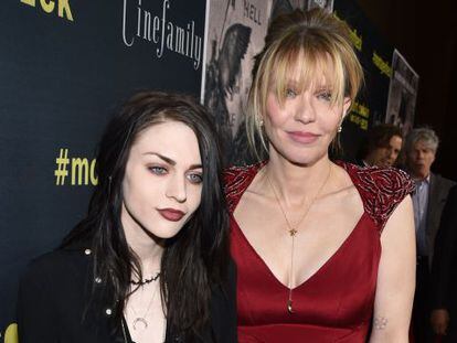 Frances Bean Cobain y su madre Courtney Love, el pasado abril en el estreno del documental sobre Kurt Cobain en Los &Aacute;ngeles.