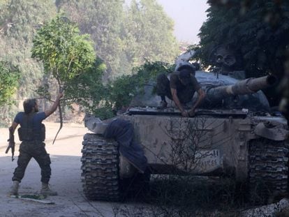 un tanque del Ej&eacute;rcito Libre de Siria en Ramouseh, el 2 de agosto. 
