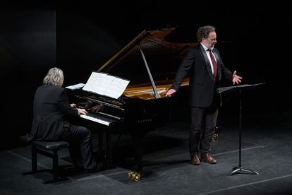 Huber y Gerhaher durante la interpretación de un lied de Brahms en el Teatro de la Zarzuela.