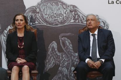 AMLO y su esposa Beatriz Gutiérrez