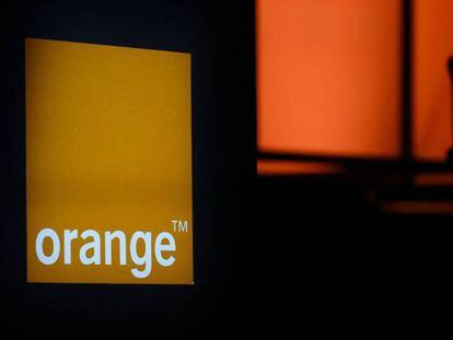 Orange aprueba un saneamiento de sus negocios en España de 3.702 millones