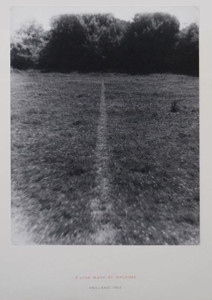 'Una línea trazada caminando', 1967, de Richard Long.  Colección Dorothee and Konrad Fischer. ©VEGAP, Barcelona, 2012