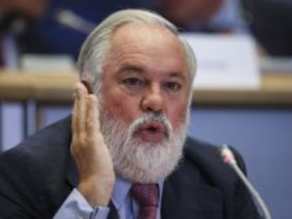 El candidato a comisario europeo de Acci&oacute;n Clim&aacute;tica y Energ&iacute;a, Miguel Arias Ca&ntilde;ete, ayer durante la comisi&oacute;n parlamentaria de idoneidad para el cargo celebrado en el Parlamento Europeo en Bruselas.