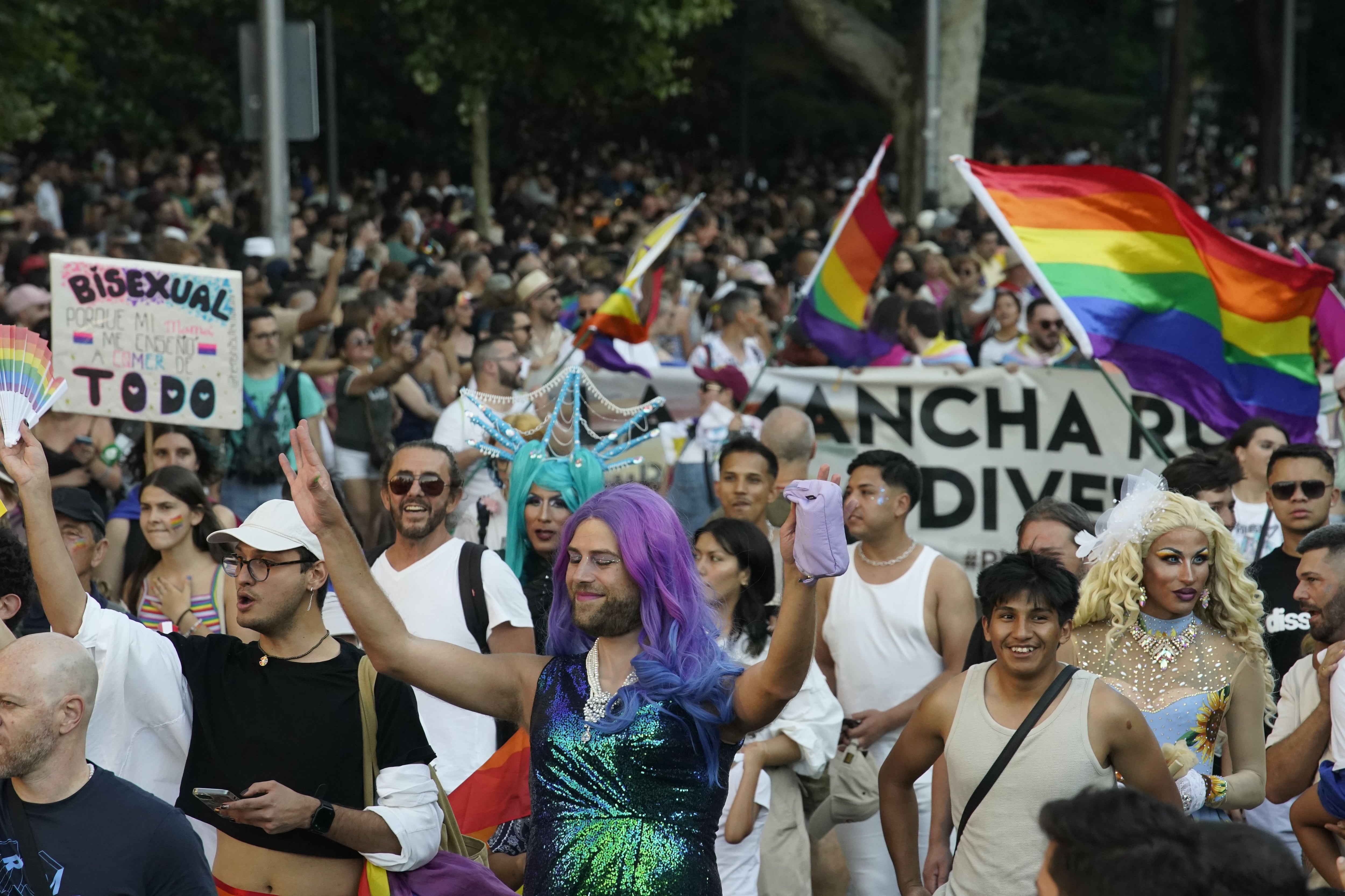 Masiva manifestación del Orgullo en Madrid: “Quieren devolvernos al armario: no lo vamos a consentir”