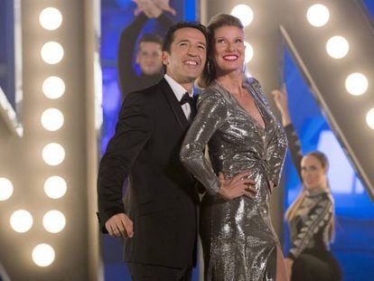 Jacob Petrus y Anne Igartiburu, en 'Telepasión'.