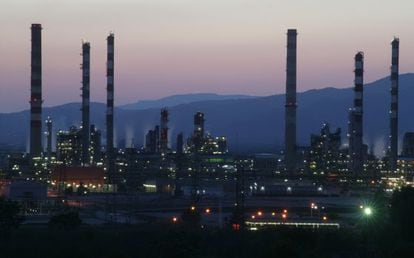 Complejo petroquímica de Repsol en Tarragona.