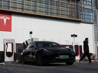 Estación de carga de Tesla en Pekín.