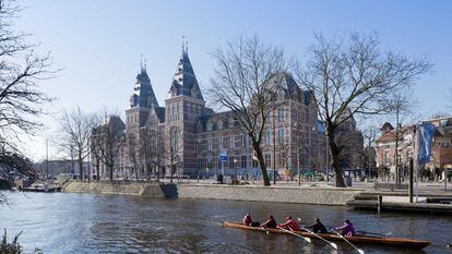 El Rijksmuseum de Ámsterdam visto desde la calle en septiembre de 2022.