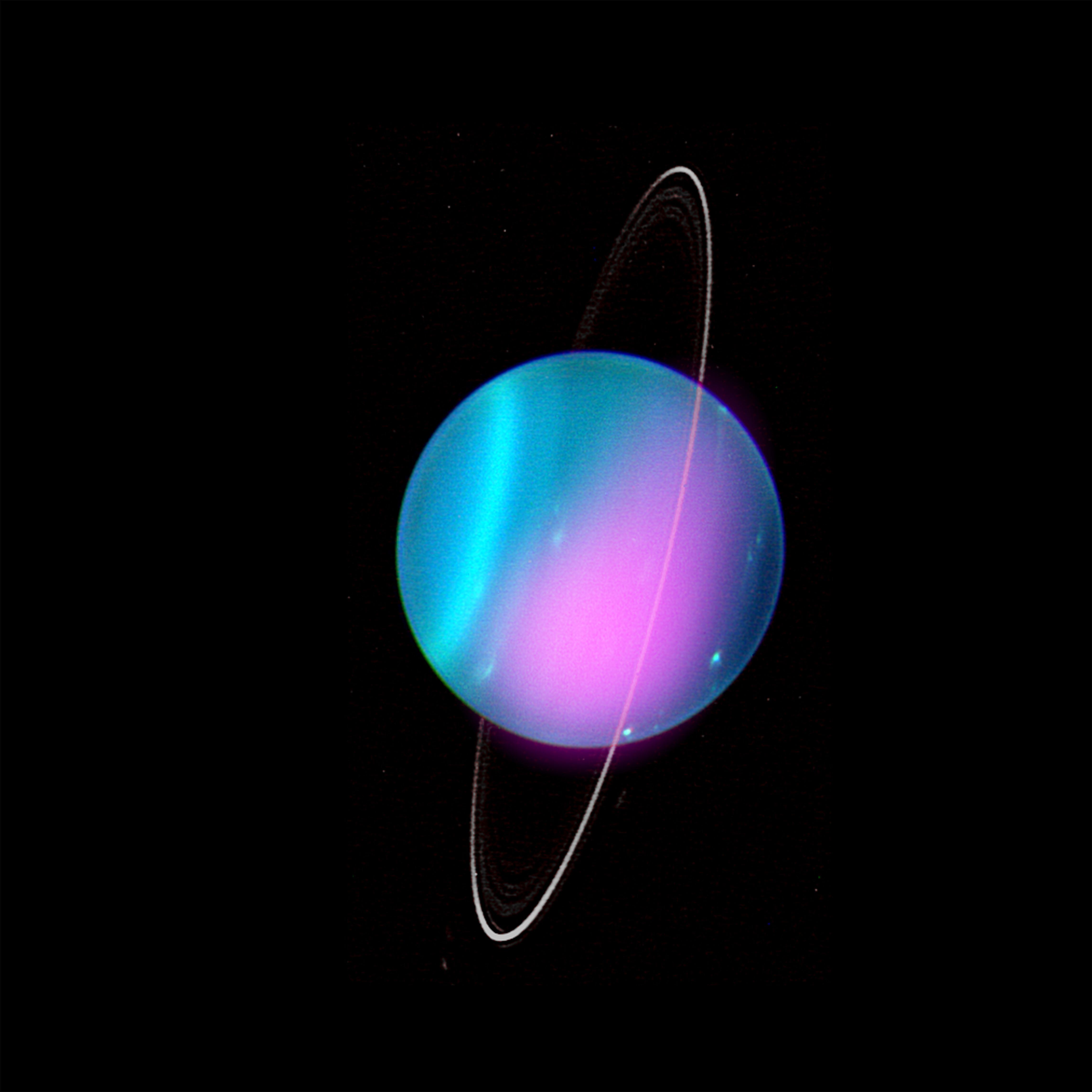La inclinación del eje de rotación de Urano llega casi a 90 grados, y por eso hay zonas en las que los inviernos duran decenas de años.
