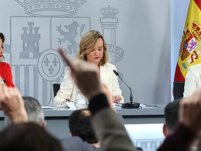 06-02-24. (DVD 1198). Rueda de prensa posterior al Consejo de MInistros, a cargo de Maria Jesús Montero, Vicepresidenta primera y MInistra  de Hacienda, Pilar Alegría, Ministra Portavoz y Yolanda Diaz, Vicepresidenta segunda y MInstra de Trabajo, en el Palacio de la MOncloa,   Jaime Villanueva/ El País