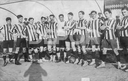 El once del equipo que jugó la final de la Copa España de 1912.