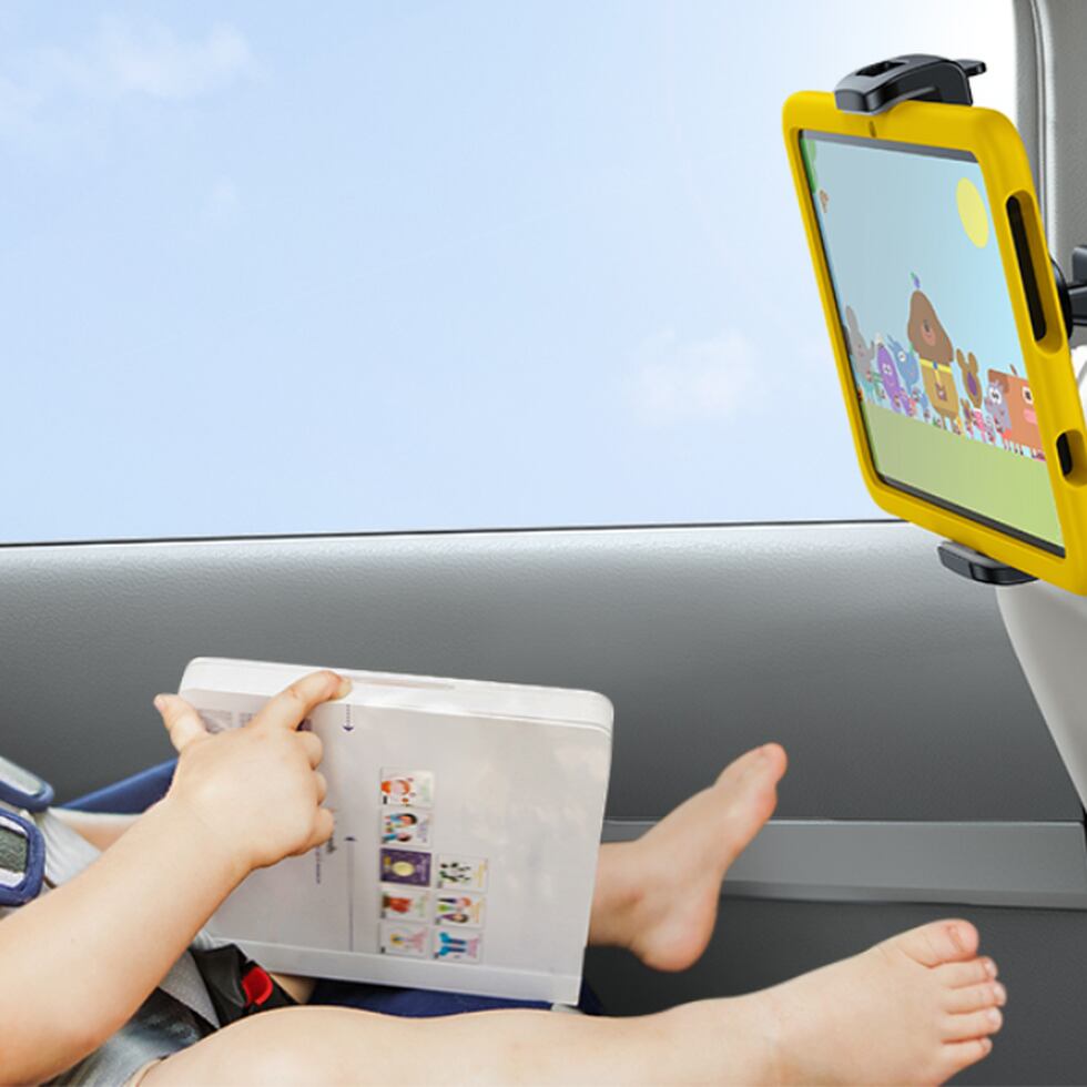 Soporte de tablet para el coche: la clave para viajar con niños