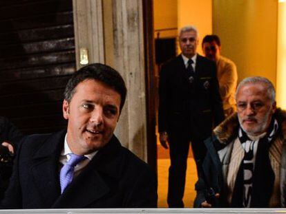 El l&iacute;der del Partido Democr&aacute;tico, Matteo Renzi, en la sede del partido. 