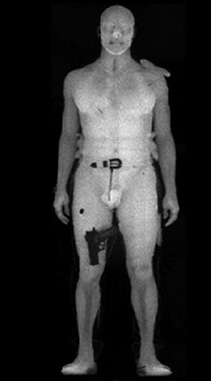 Imagen generada por un escáner corporal utilizado por la Agencia de Seguridad de Transportede Estados Unidos.