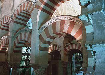 Interior de la mezquita de Córdoba.