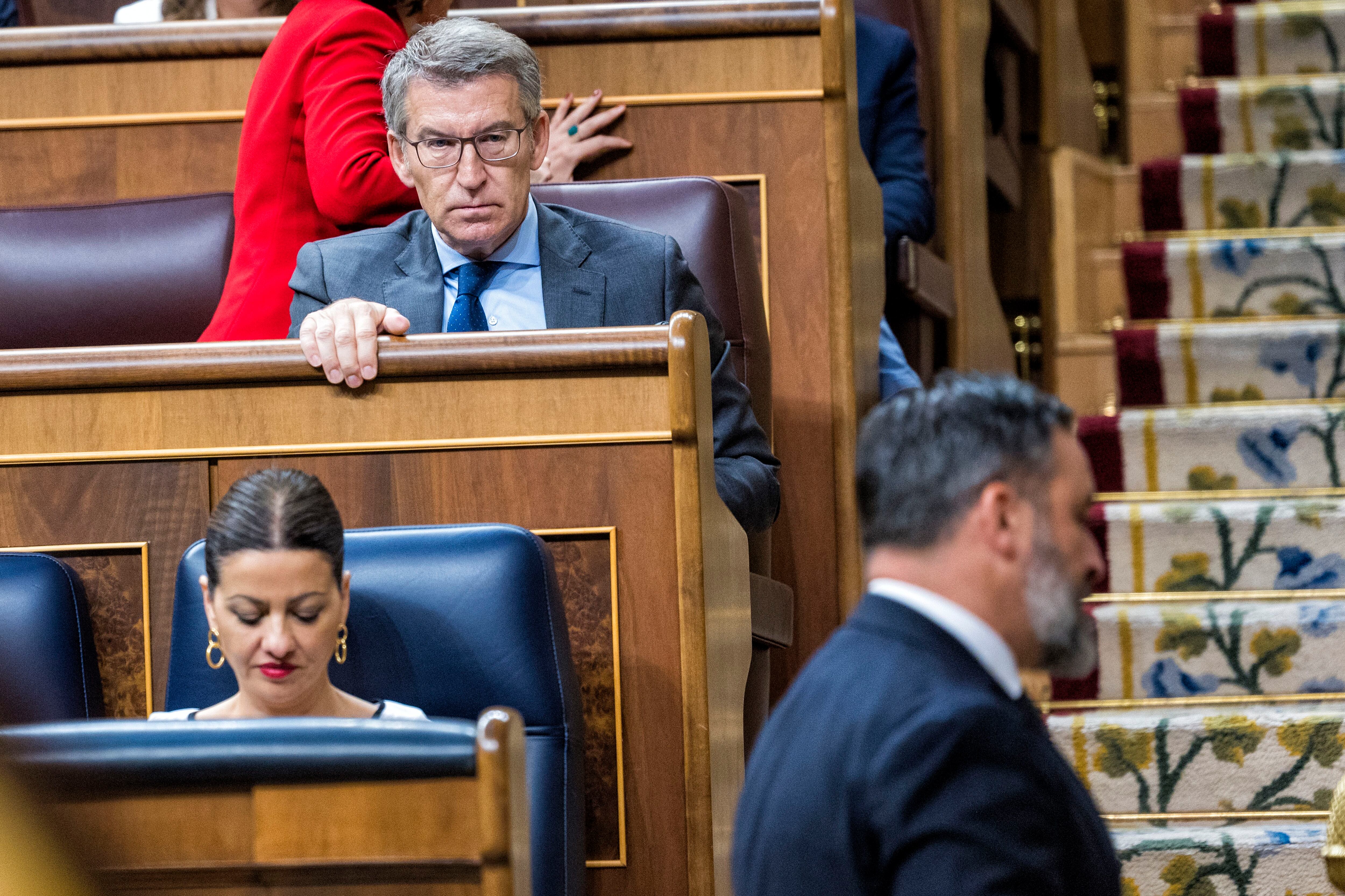 La derecha recurre a sus últimos cartuchos para girar la campaña