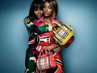 Campa&ntilde;a de Naomi Campbell para Burberry.