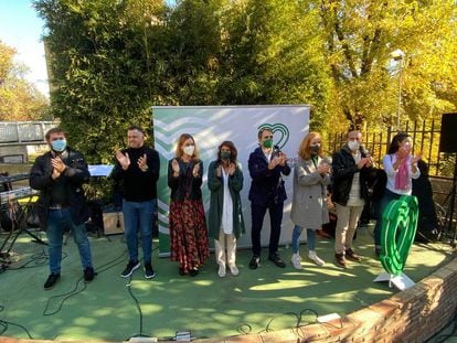 The spokesmen for United We Can for Andalusia Toni Valero and Martina Velarde, along with other leaders on December 4 in Córdoba.
